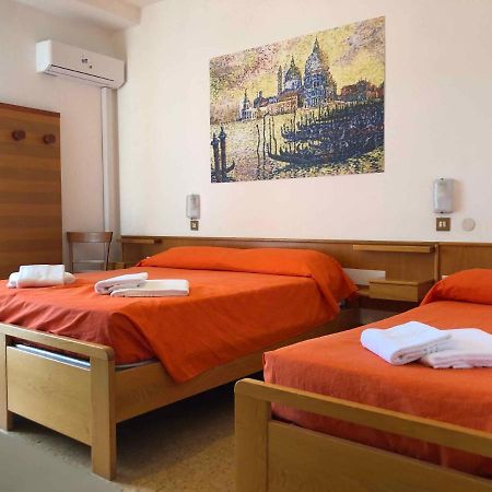 Hotel Adriatico Bibione Bagian luar foto