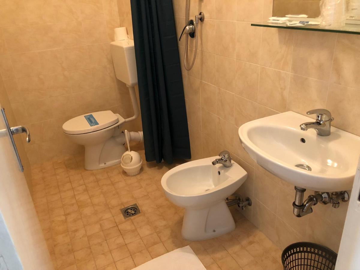 Hotel Adriatico Bibione Bagian luar foto