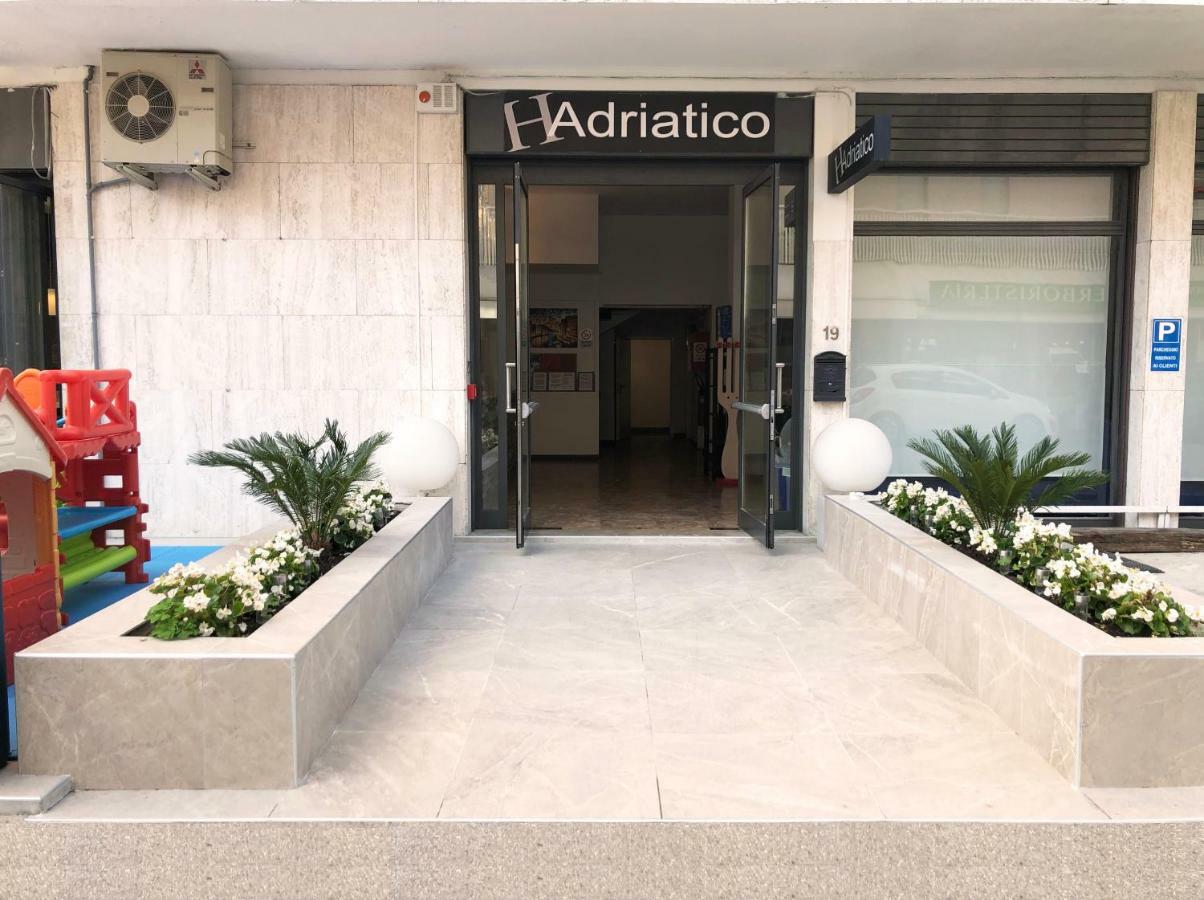 Hotel Adriatico Bibione Bagian luar foto