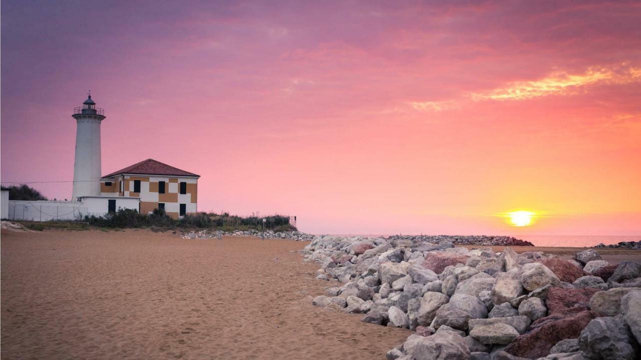 Hotel Adriatico Bibione Bagian luar foto