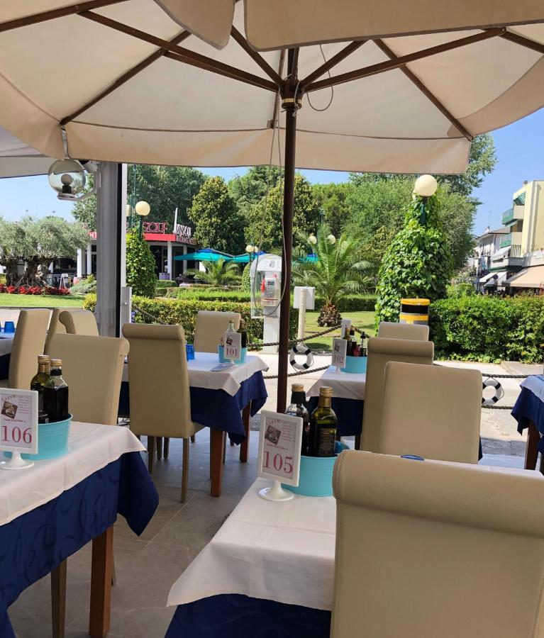 Hotel Adriatico Bibione Bagian luar foto